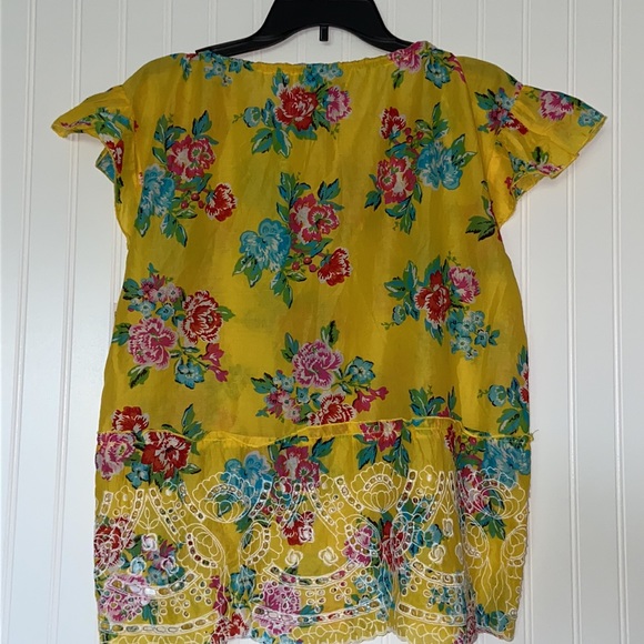 Relativity Yellow Floral Eyelet Peplem Top Medium - Picture 6 of 6
